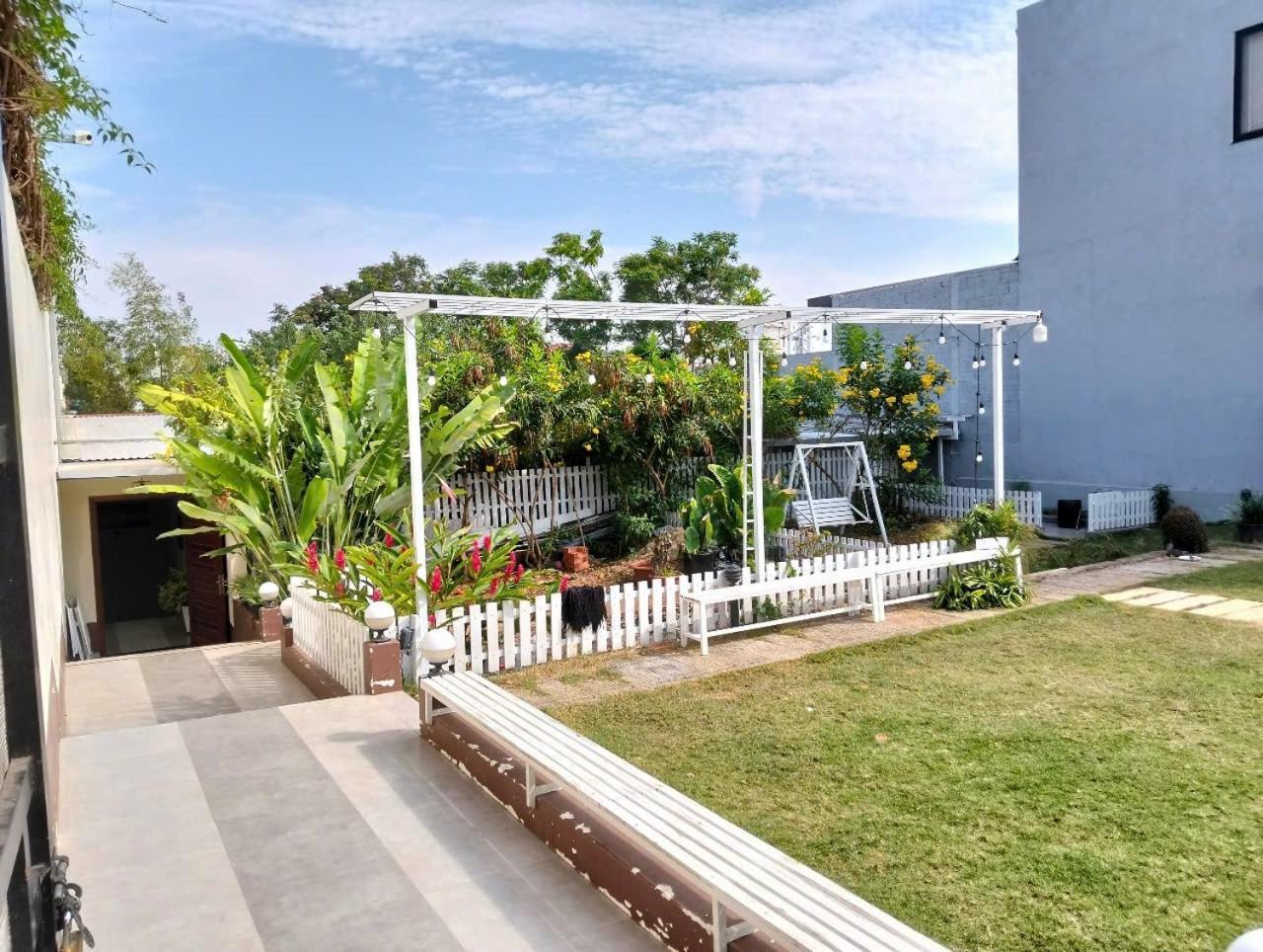 Doi Sao Homestay Buôn Ma Thuột Zewnętrze zdjęcie